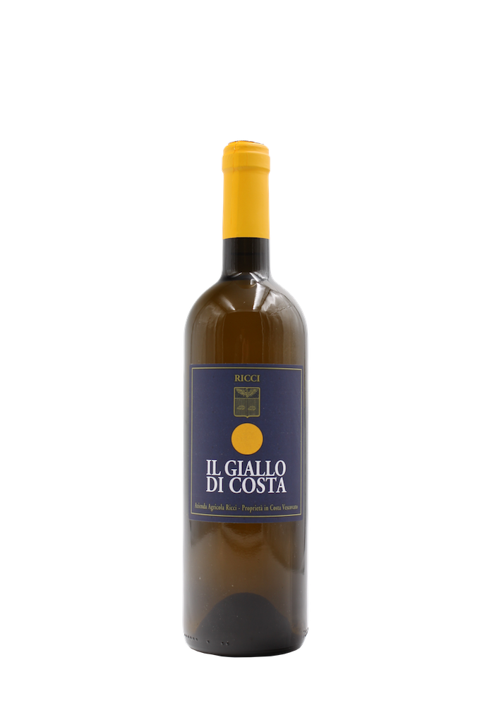 Mit dem Giallo di Costa lotet Daniele Ricci aus, was mit Timorasso alles möglich ist. Drei Monate lang mazeriert, zwei Jahre im Akazienfass gereift. Top.